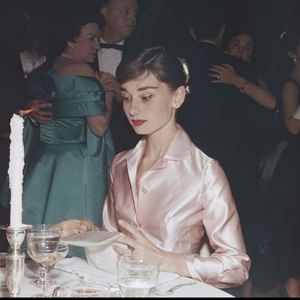 Meet your Posher, Alivia